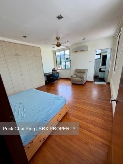 Phillips Avenue (D19), Semi-Detached #572384991